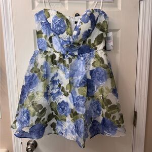 Formal Floral Blue and Green juniors / women Dress size 13/14